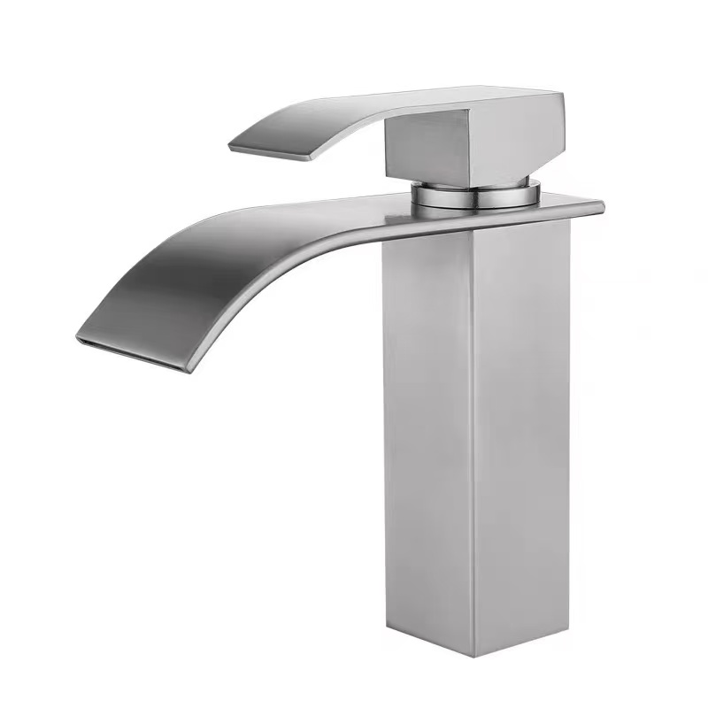 Rubinetto per lavabo quadrato in stile cascata spazzolato